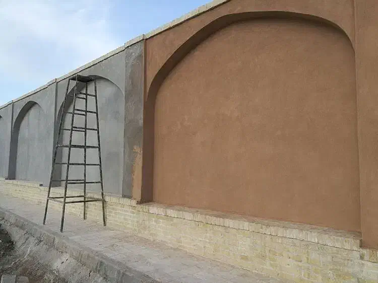 گارگاه چهاردیواری برِ اتوبان فرودگاه