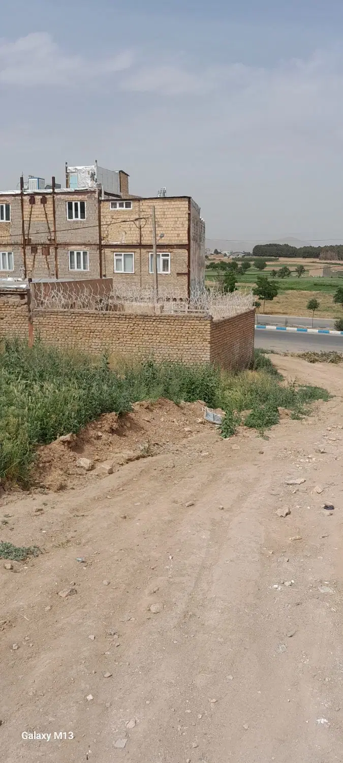 زمین مسکونی