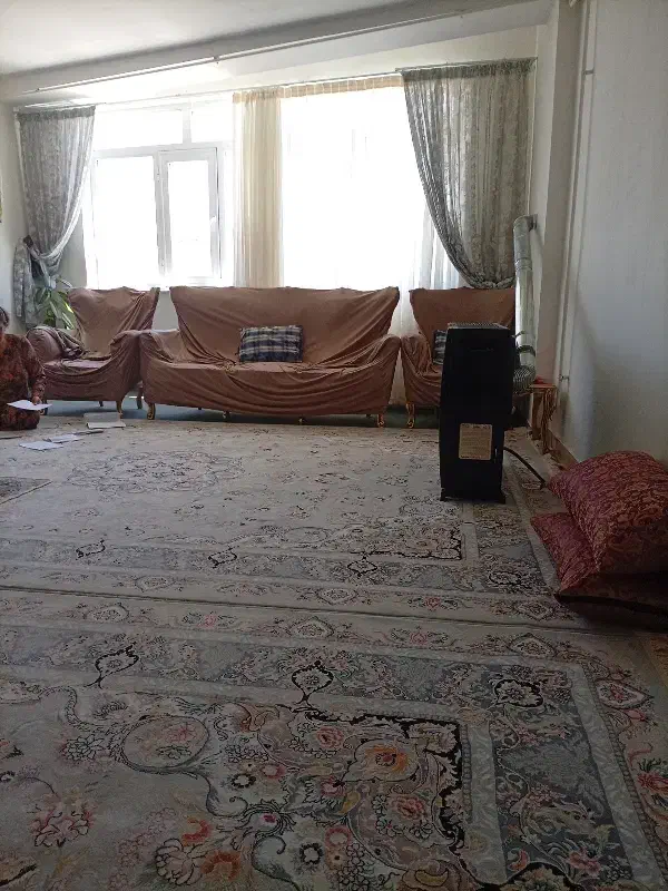 ده ونک   خیابان شرافتی  اپارتمان  چهار واحدی