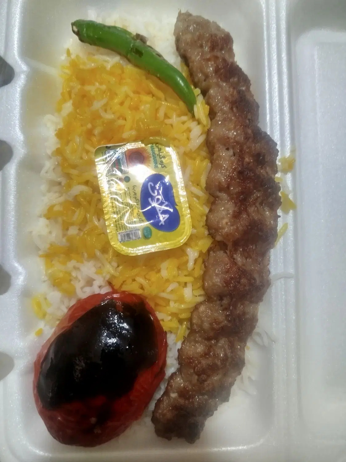 تهیه غذا رستوران کبابی