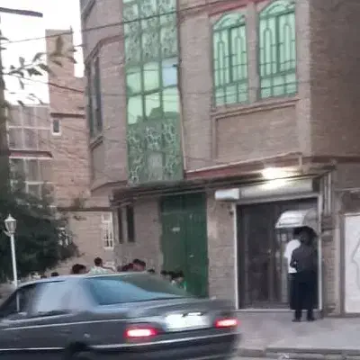 منزل مسکونی دوطبقه دو نبش
