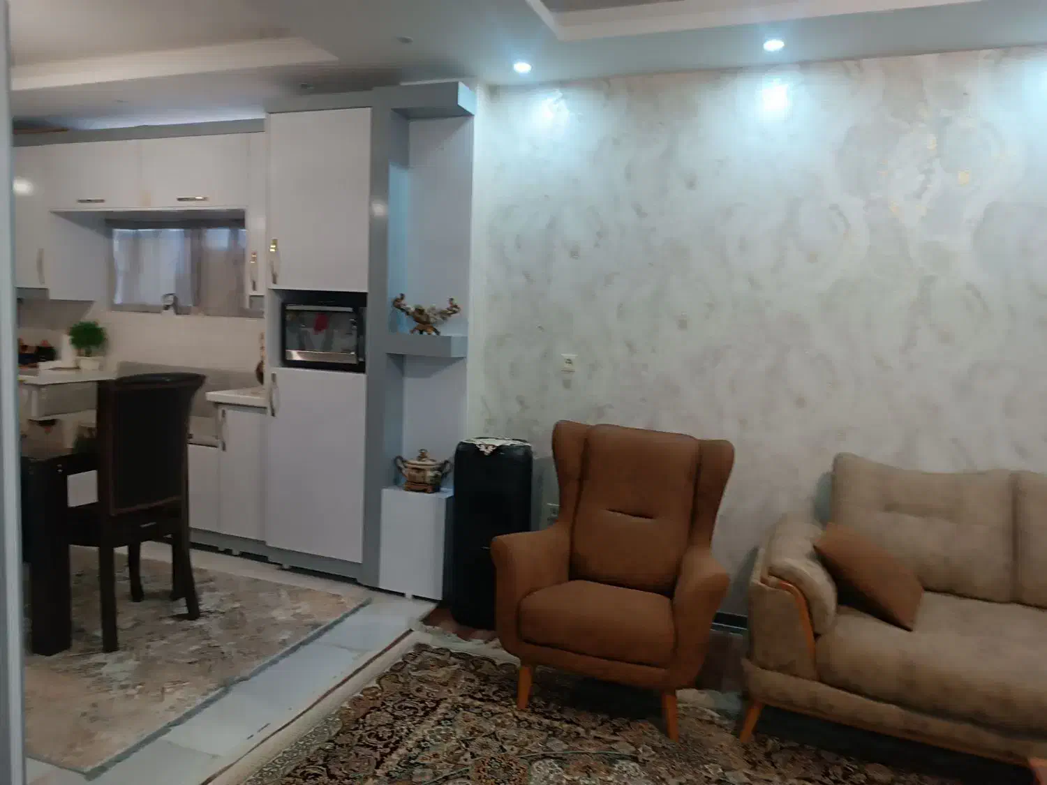 فروش اپارتمان ۱۰۰متری محله B6