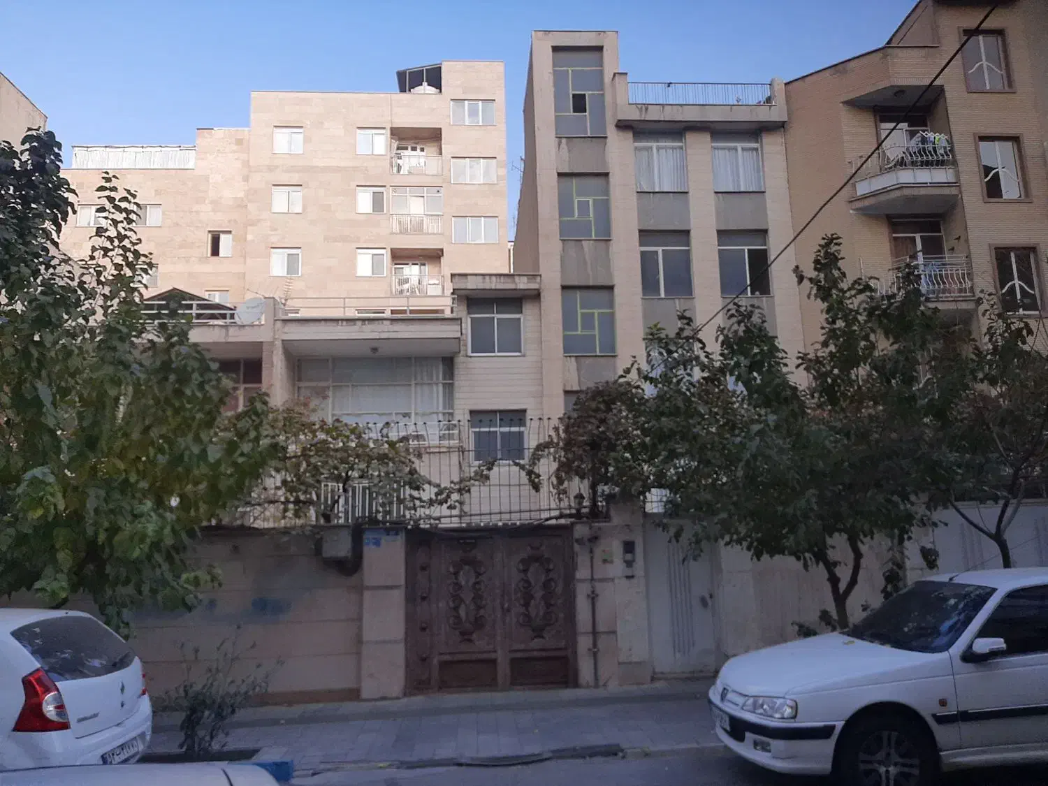 ۱۵۴ متر شمالی قابل تجمیع پیروزی افراسیابی