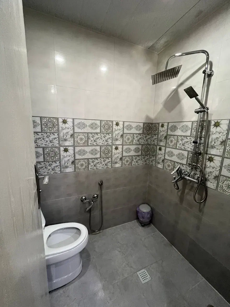 آپارتمان نو ساز ۱۴۰ متر سه خواب مستر