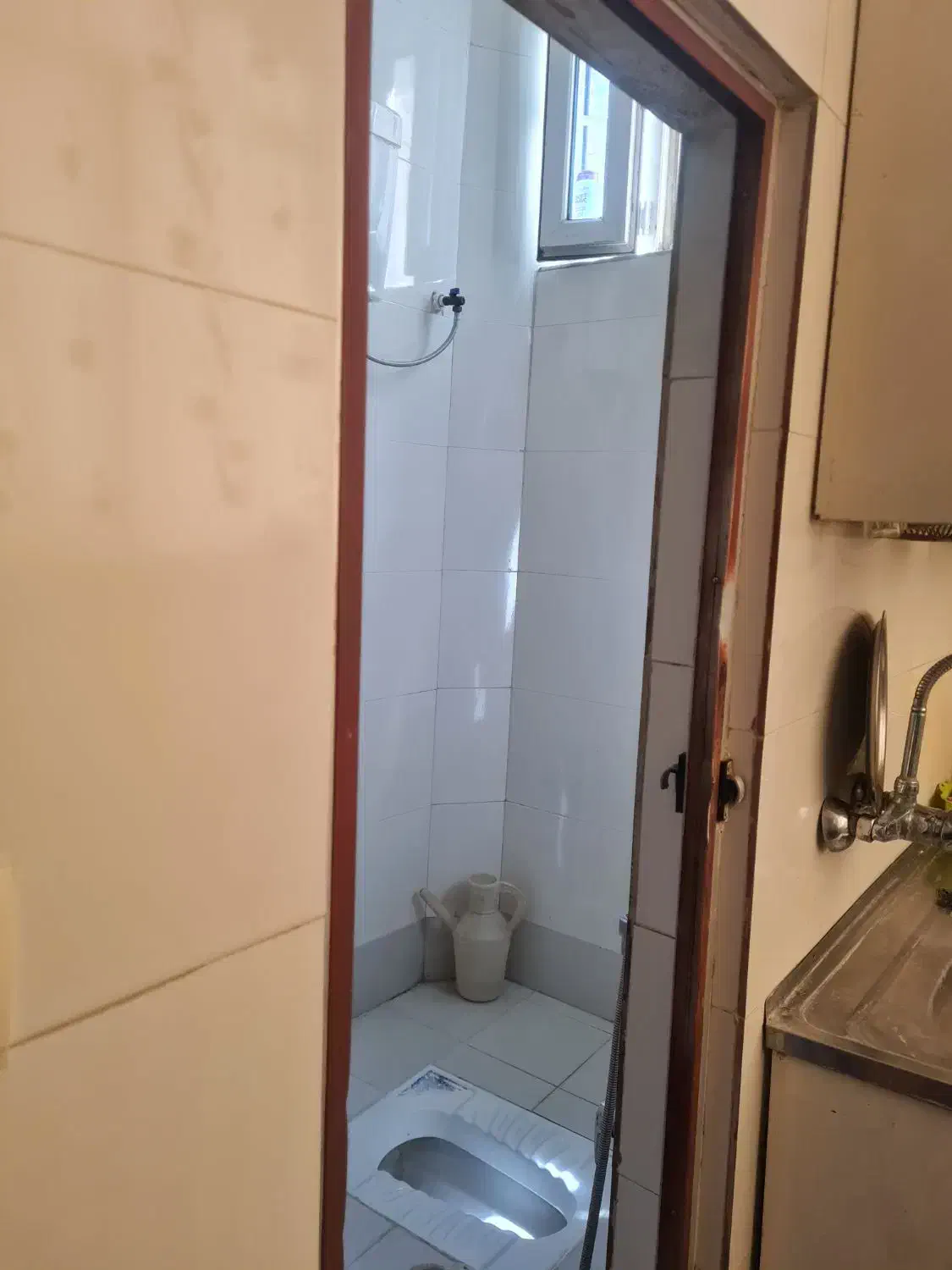 جاره ی واحد مبله طبقه ی اول میدان ساعت