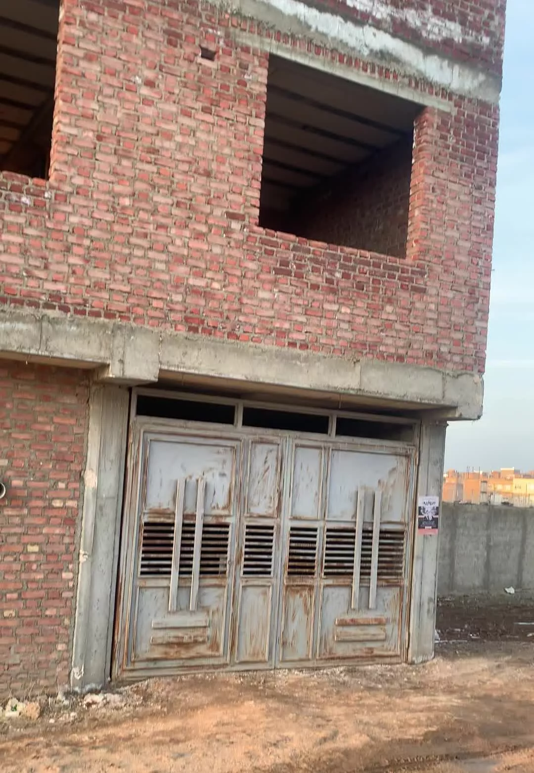 خانه دو واحده  نیمکاره