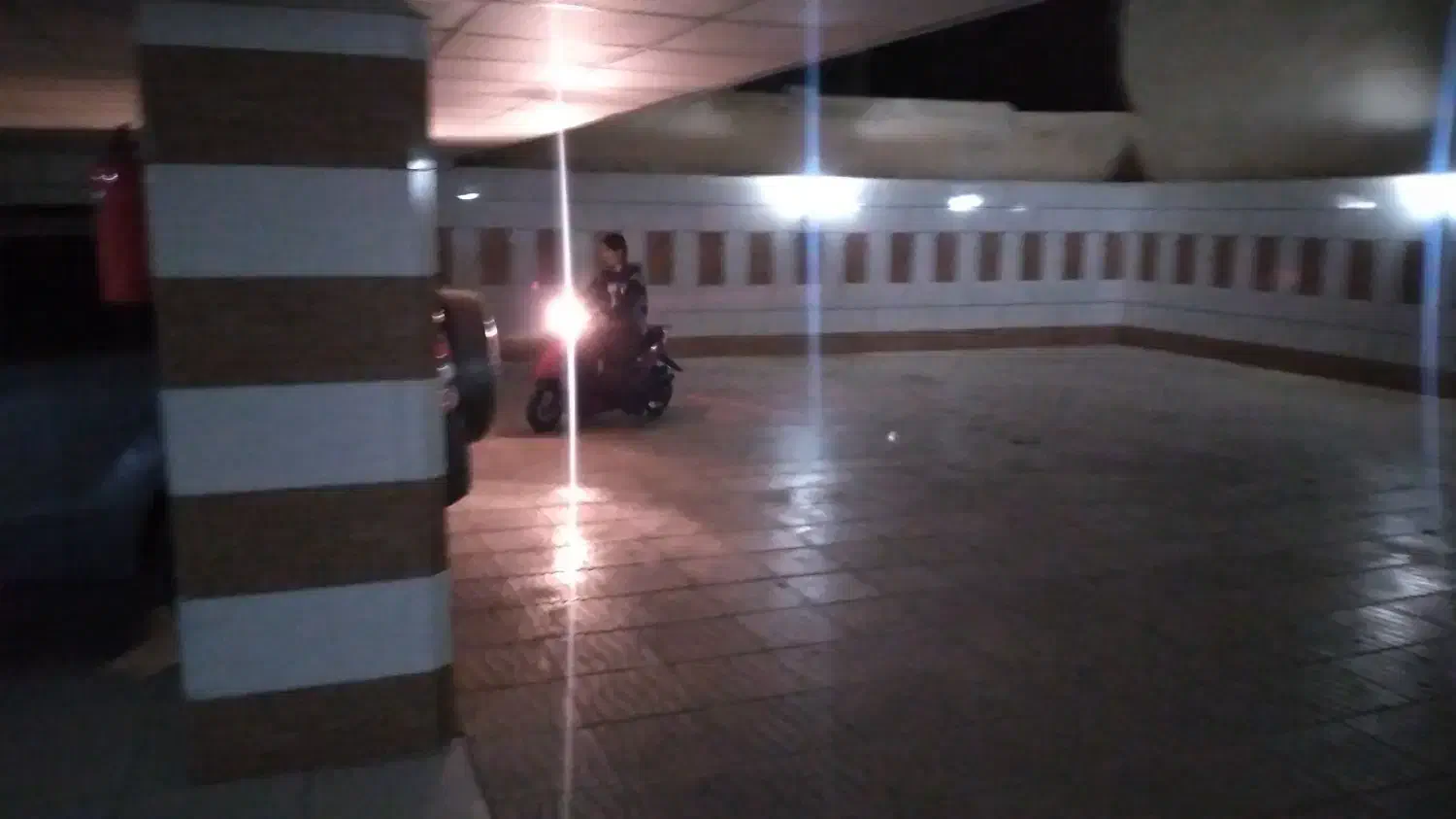 فروش آپارتمان واقع در مرکز شهرسرچشمه ساخت ۹۷