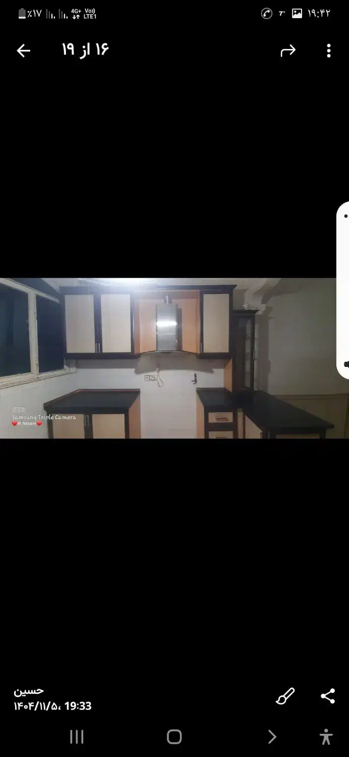 یک خانه ویلایی قدیمی دربست بازی زمین وحیاط