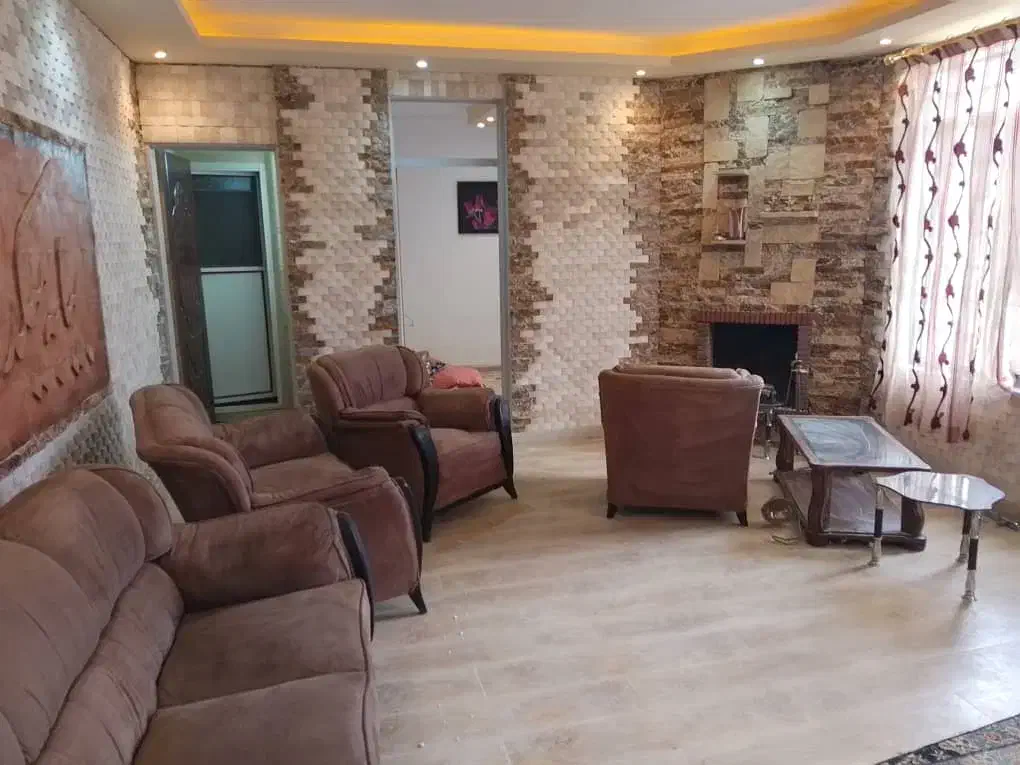 همخونه هم خانه