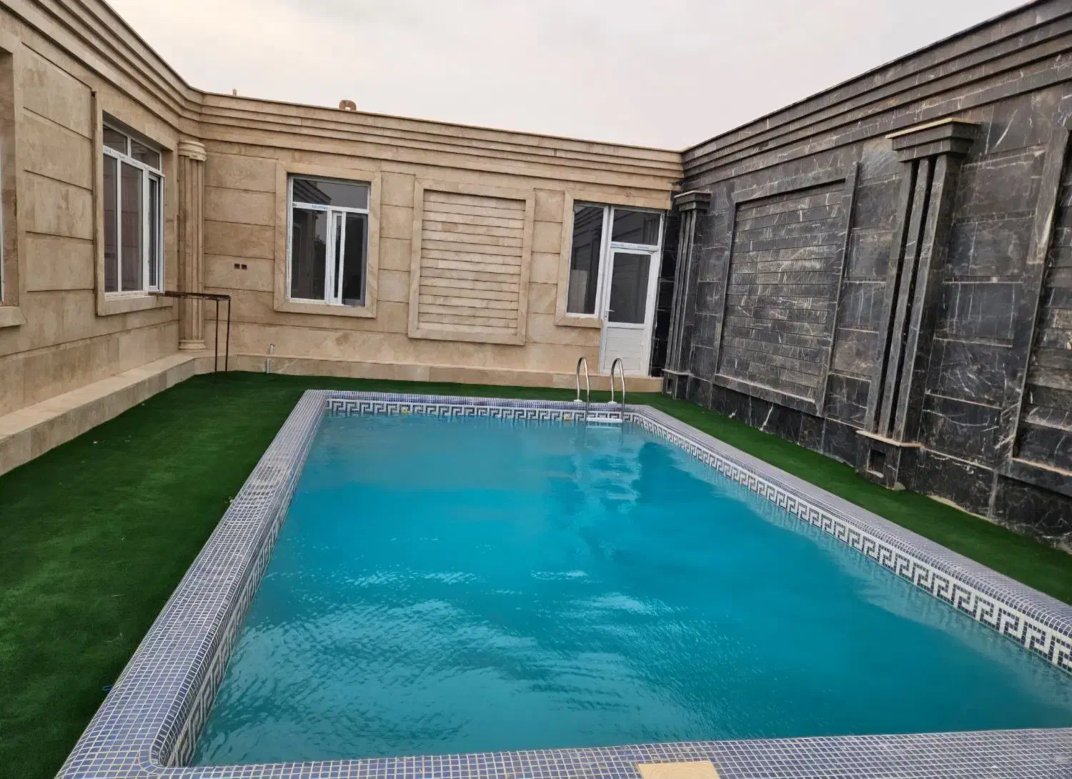 ۹۰۰ متر باغ ویلا اجاره سالیانه