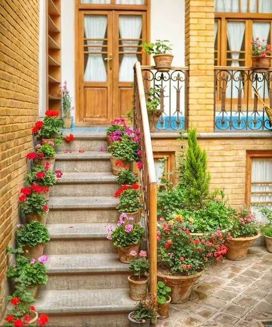همخونه خانم موجه و بدون حاشیه نزدیک مترو نواب