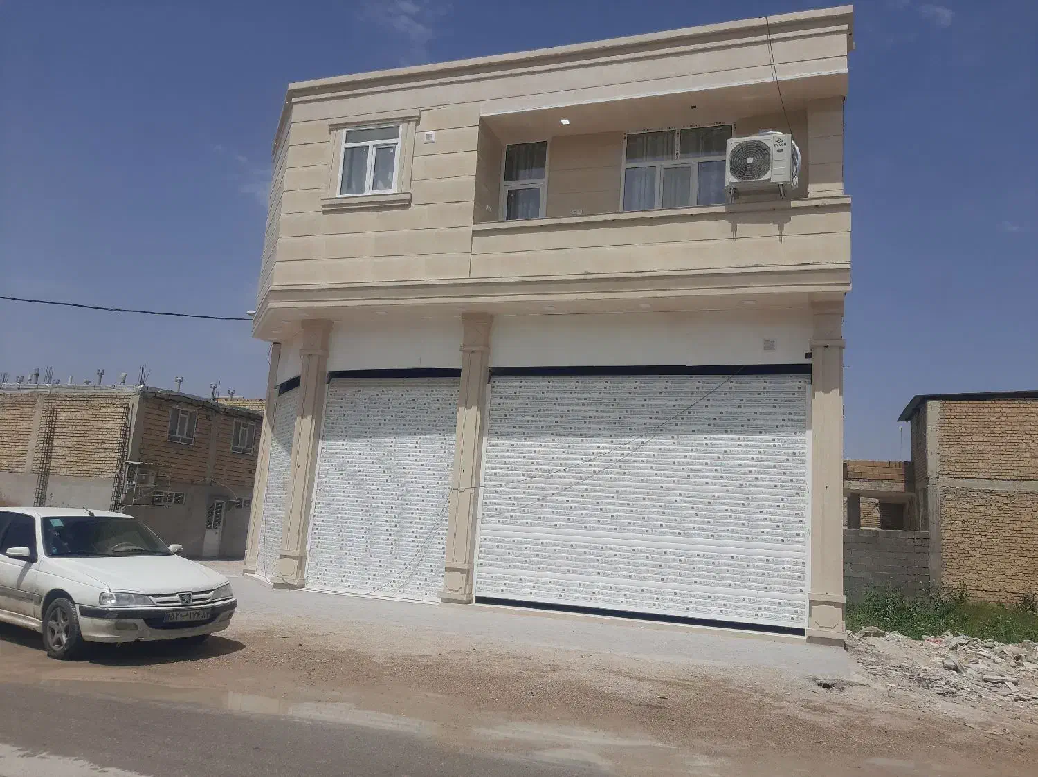 فروش چندباب خانه تجاری