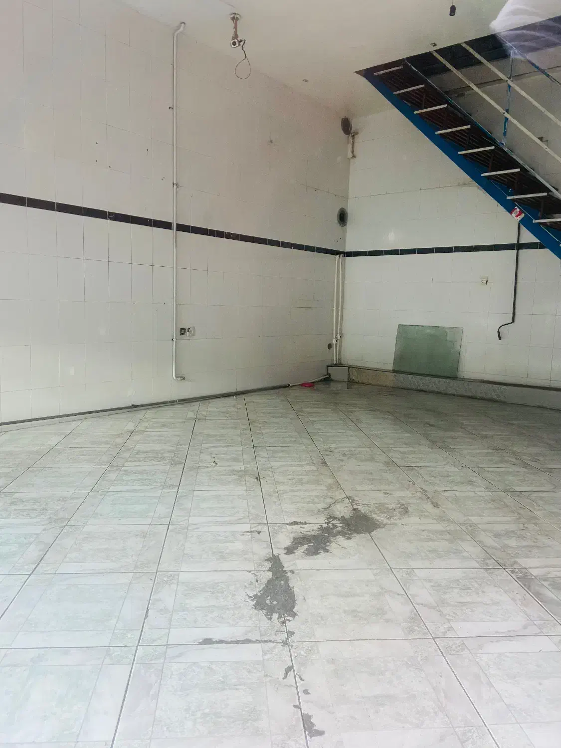 اجاره مغازه بر خیابان اصلی
