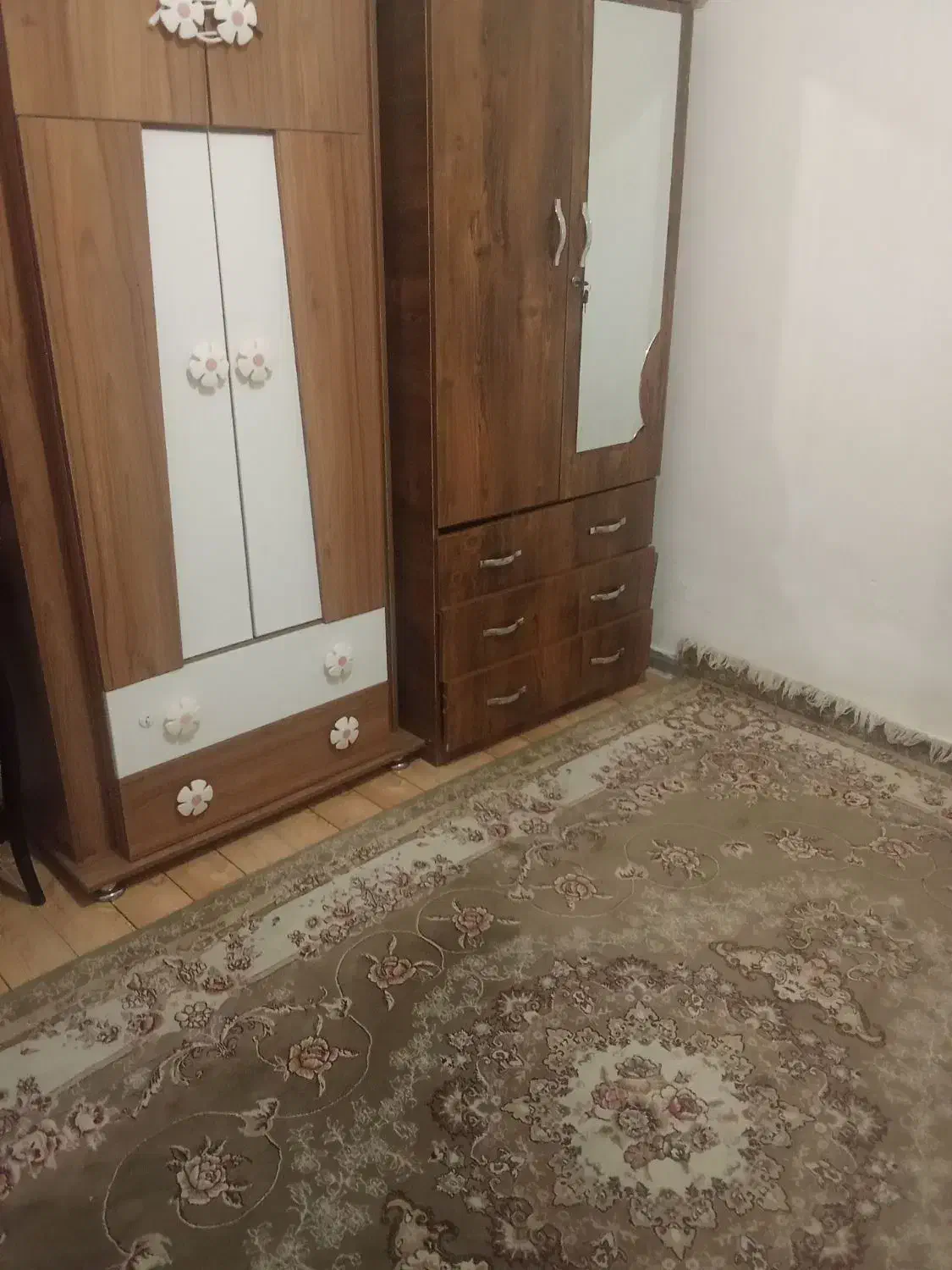 یک عددواحدمسکونی ۶۵متری اجاره داده میشود