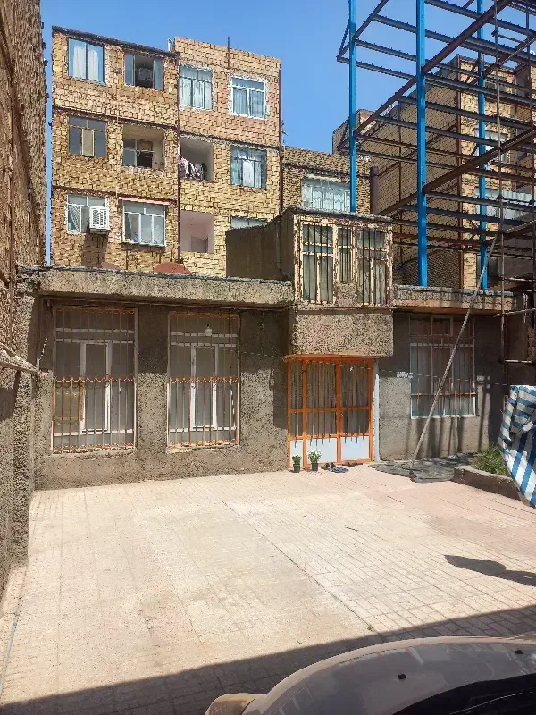 ملک ویلایی ۲۷۵ متر در توس ۷۰