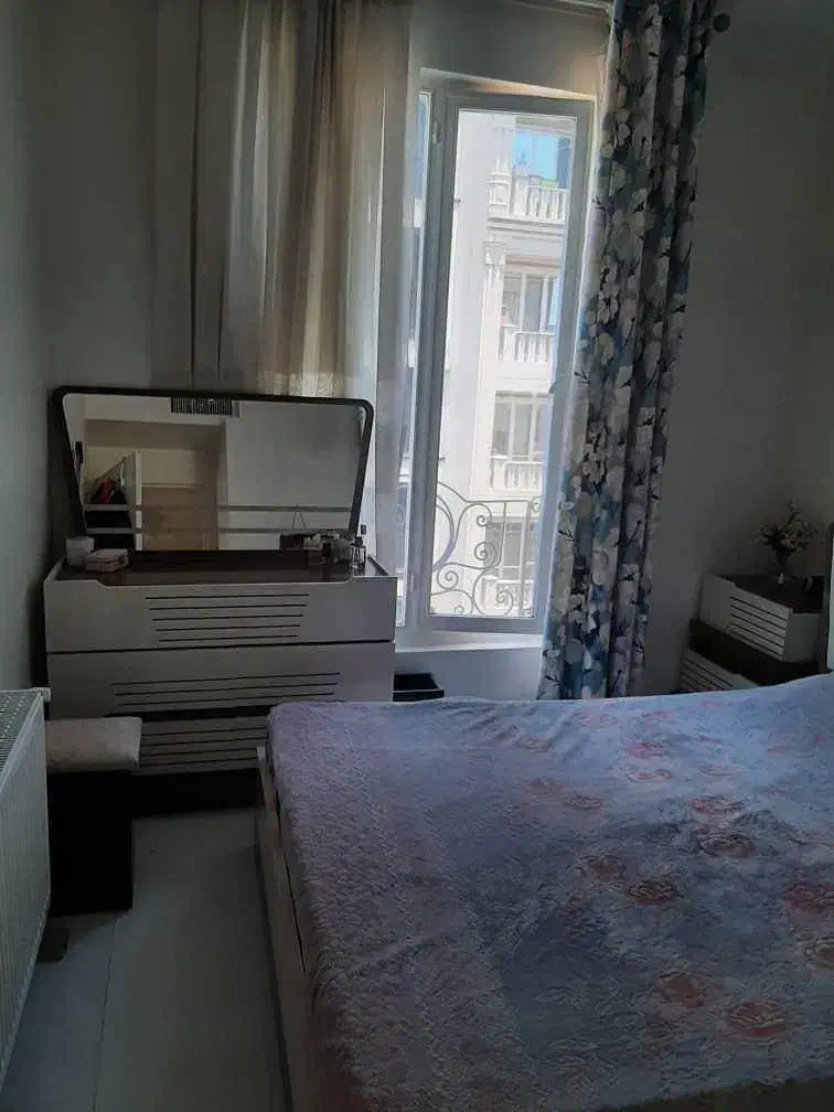 ۱۰۱متر_۲خواب_کم سن _پنجره قدی