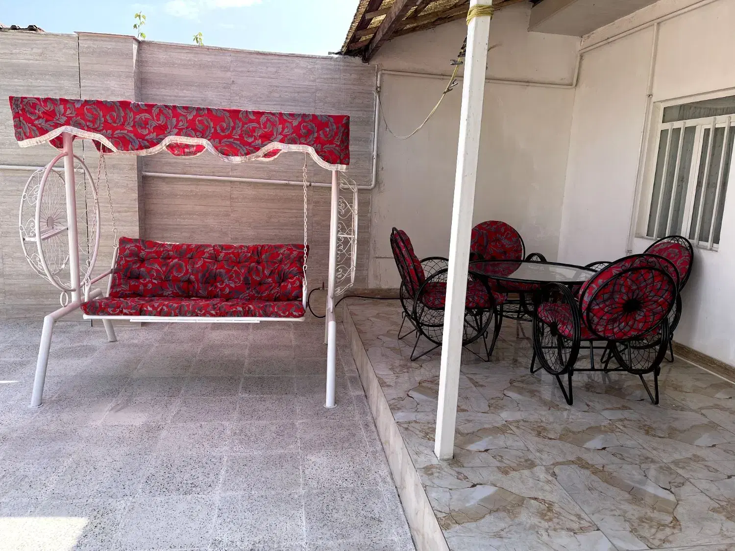 ویلا حیاط دار ۲۰۰متری دربست