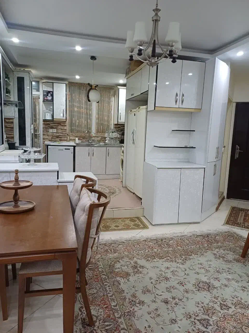 آپارتمان ۹۶،۵ باغستان غربی