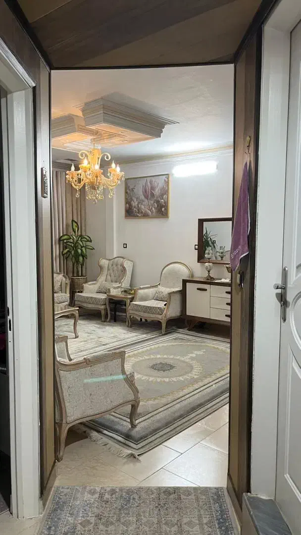 آپارتمان مینودر ، طلاییه