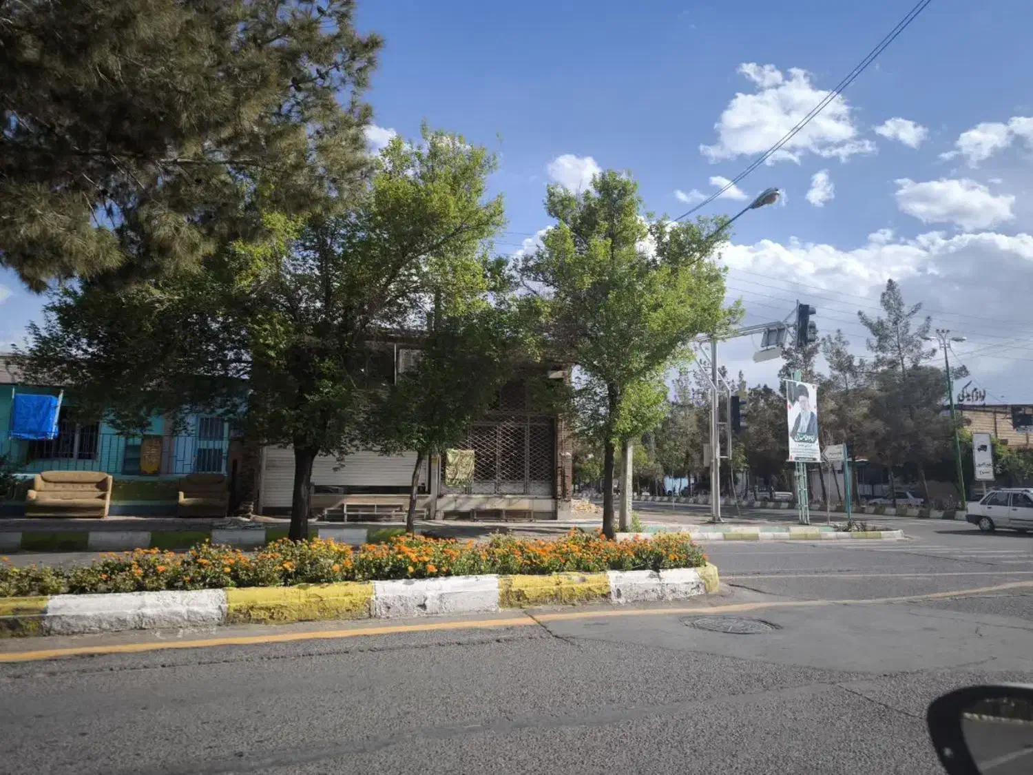 مغازه فروشی روبه رو پارک جوان