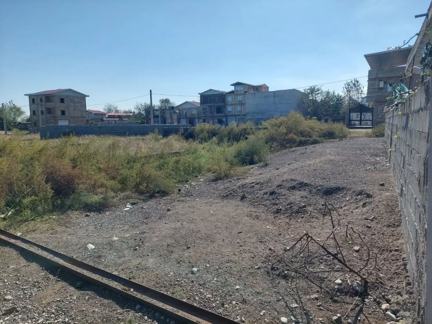 زمین ۱۸۵ متری بیست متری لیسار