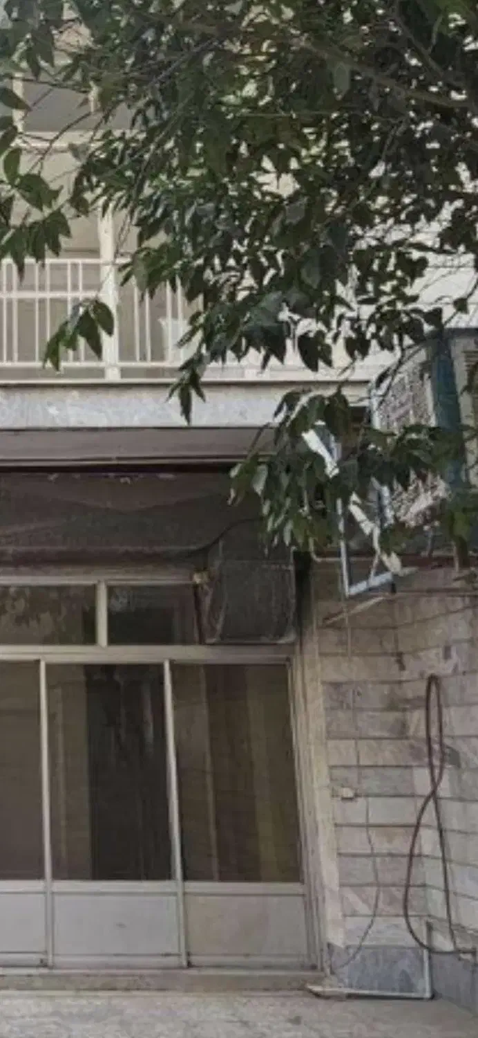۲۰۰ متر کلنگی پیران عقل بر ۱۱ متر