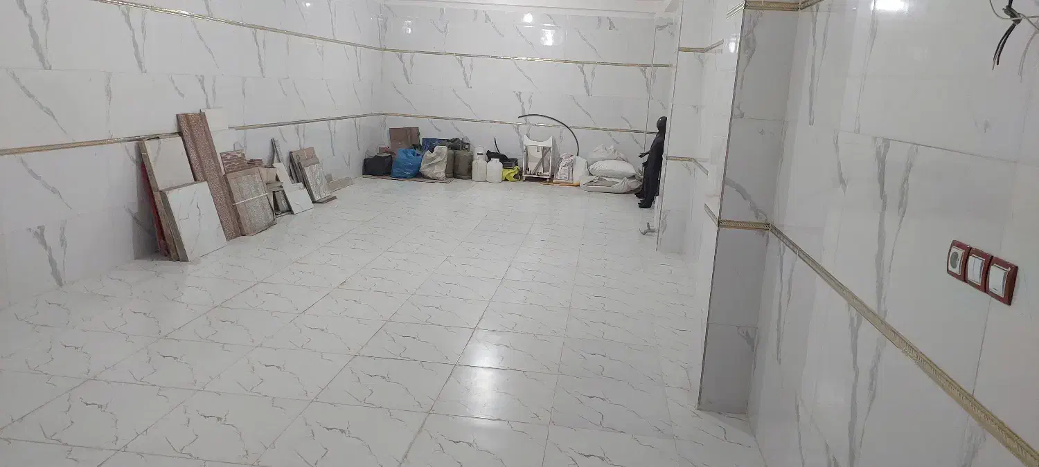 انباری مغازه به متراژ ۶۰ متر