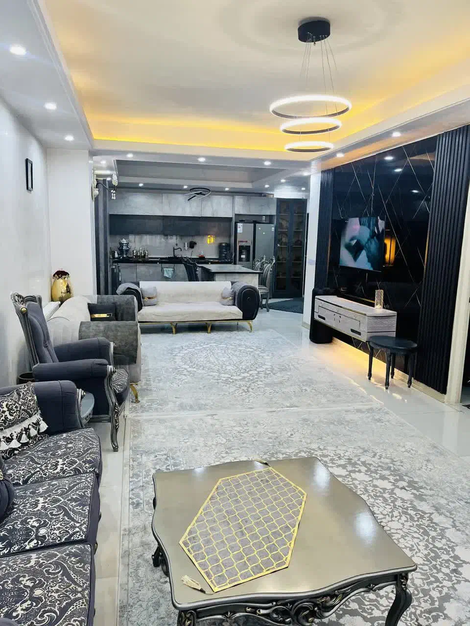 107متر_فول امکانات_تاپ لوکیشن چهارباغ_لوکس وجذاب_