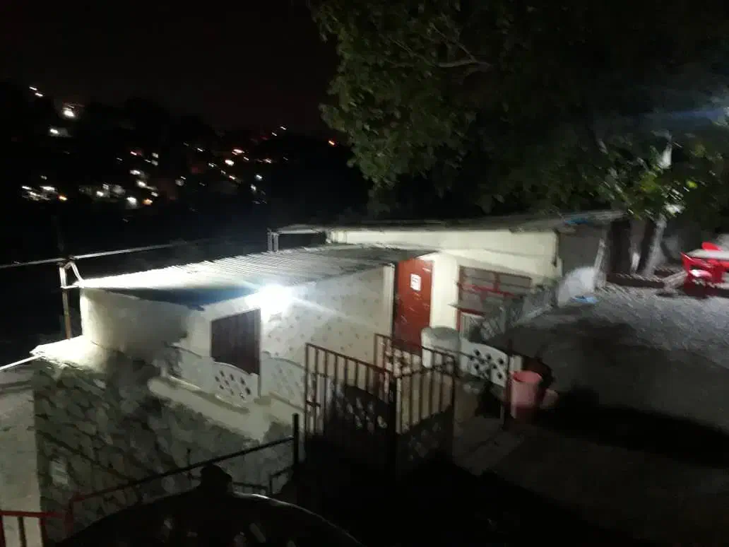 ۱۲۱۸ متر مسکونی یا مشاغل