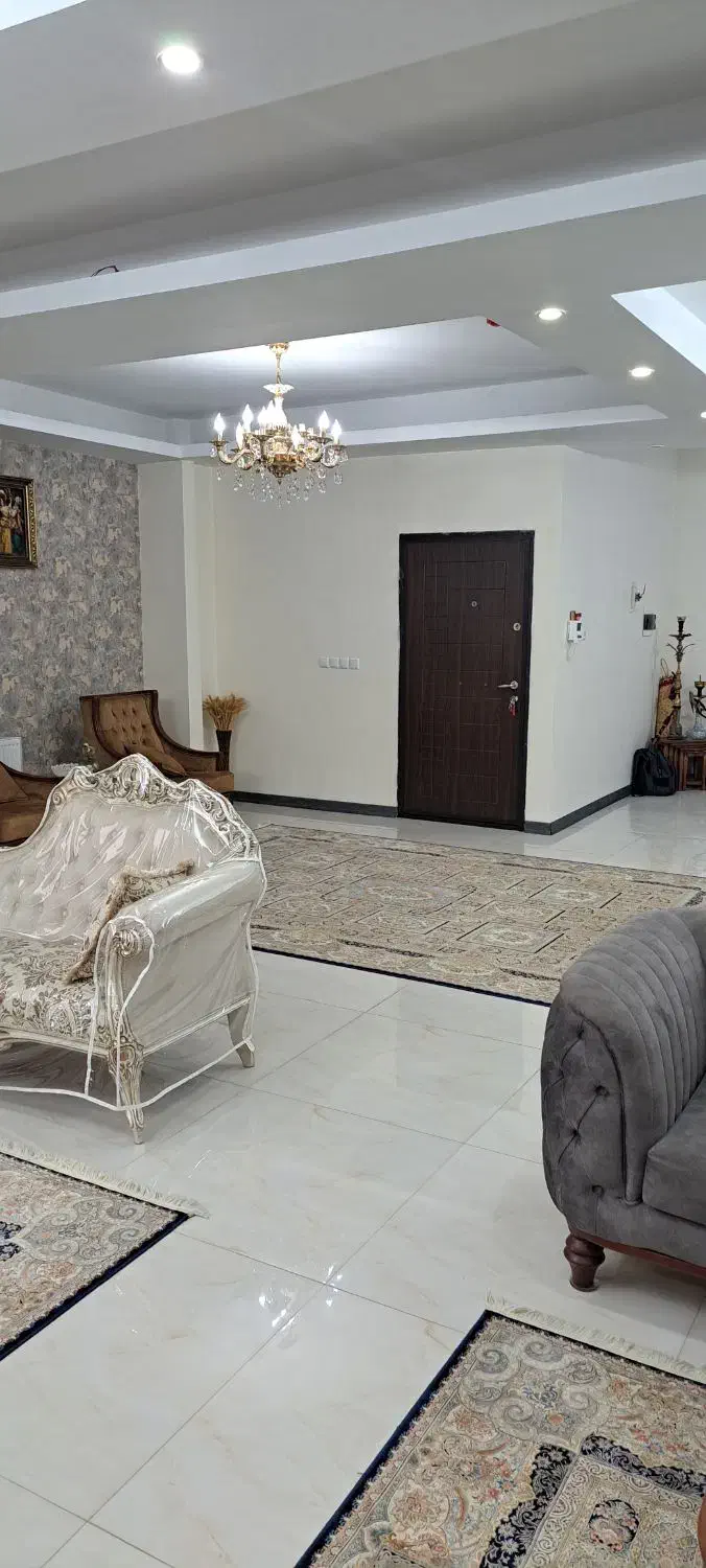 واحد ۱۷۸ متر سند دار