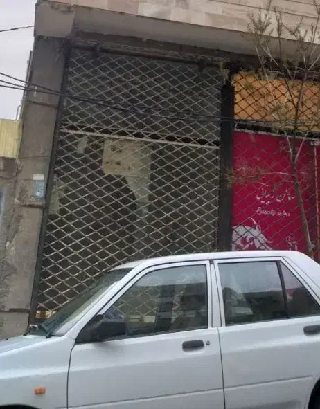24متر مغازه بلند.24متر هم بالکن بزن