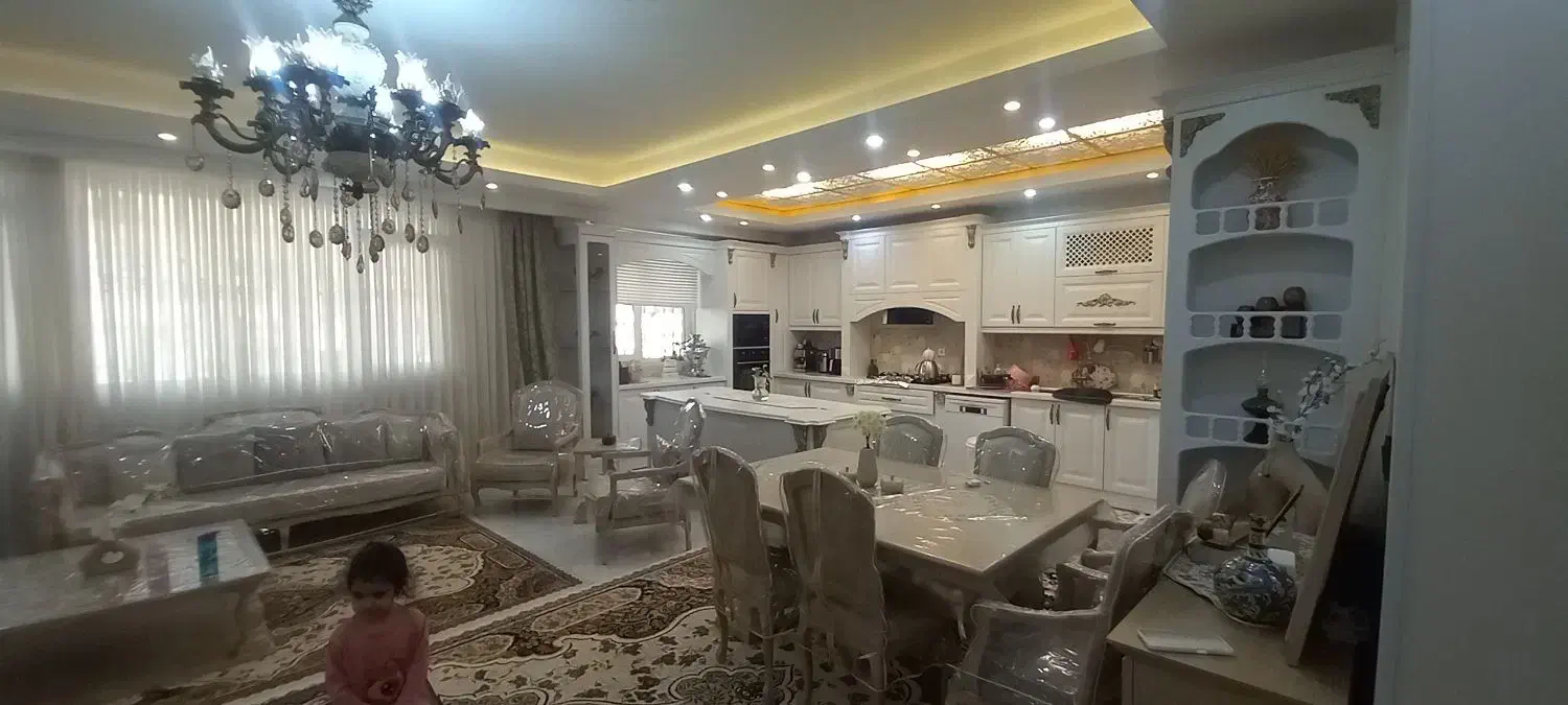 واحد ۱۴۱ متری ۳ خواب تک واحدی سنددار غرق نور
