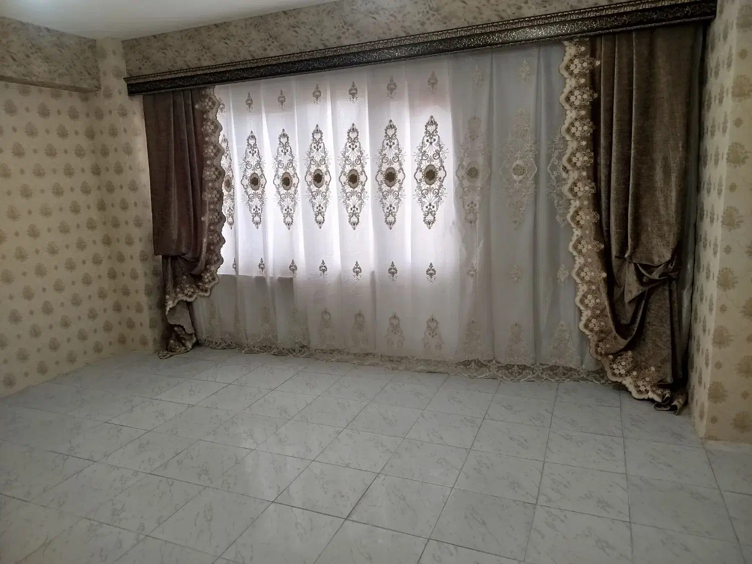 واحد شیک با پارکینگ سنددار