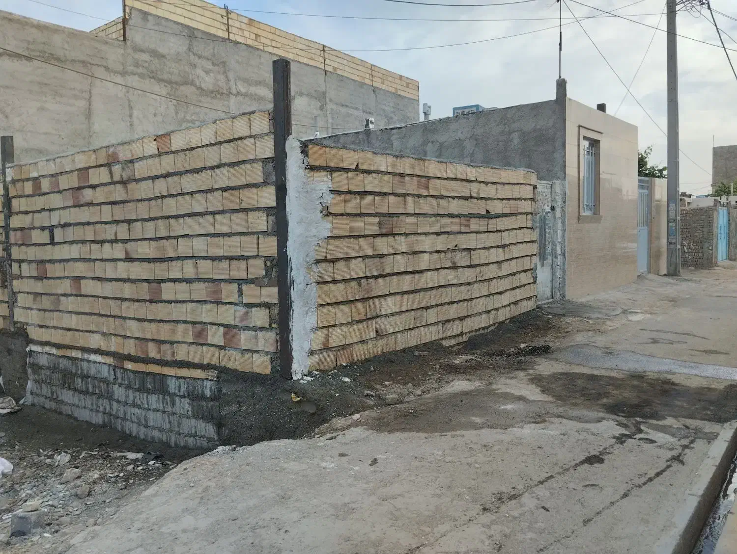 چهار دیواری به متراژ ۹۱ متر