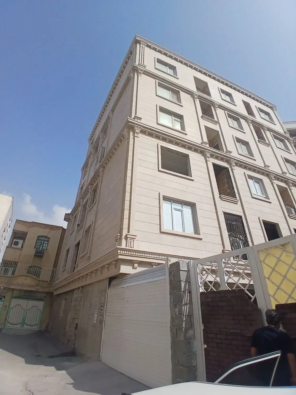 فروش آپارتمان  سه خواب دلباز