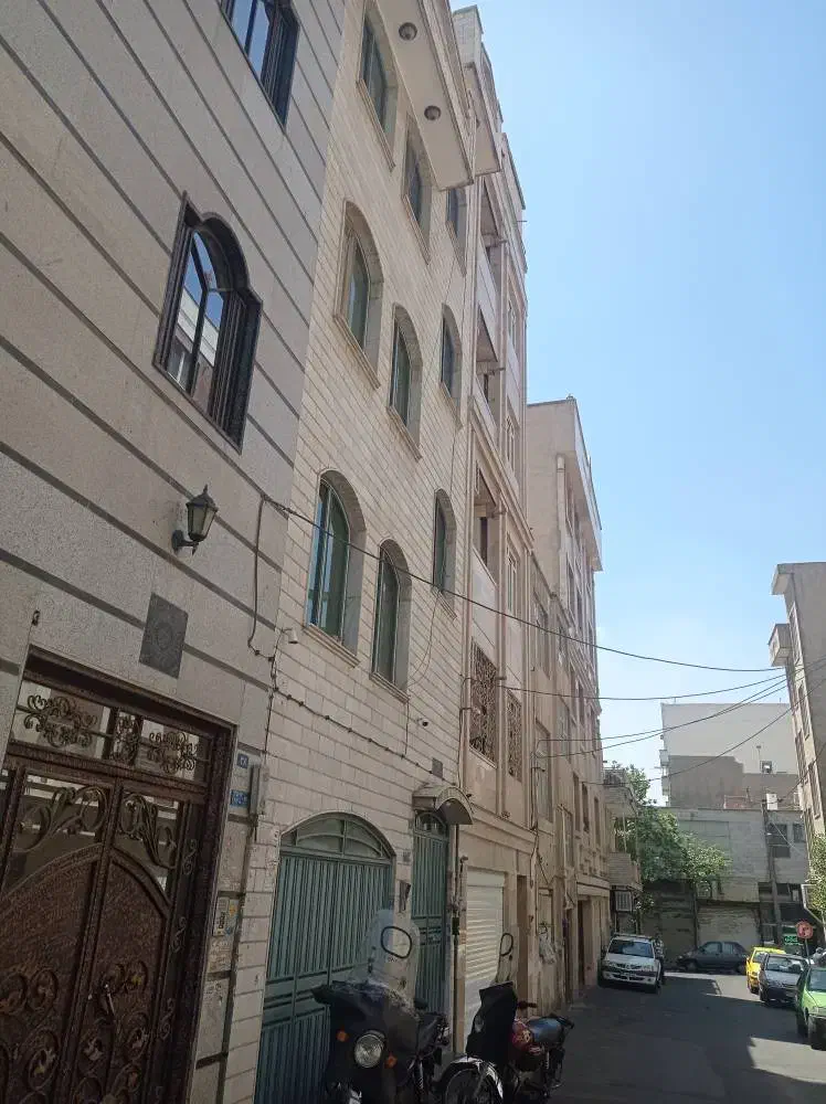 ۳واحد اپارتمان ۴۴متری+پارکینگ+انباری
