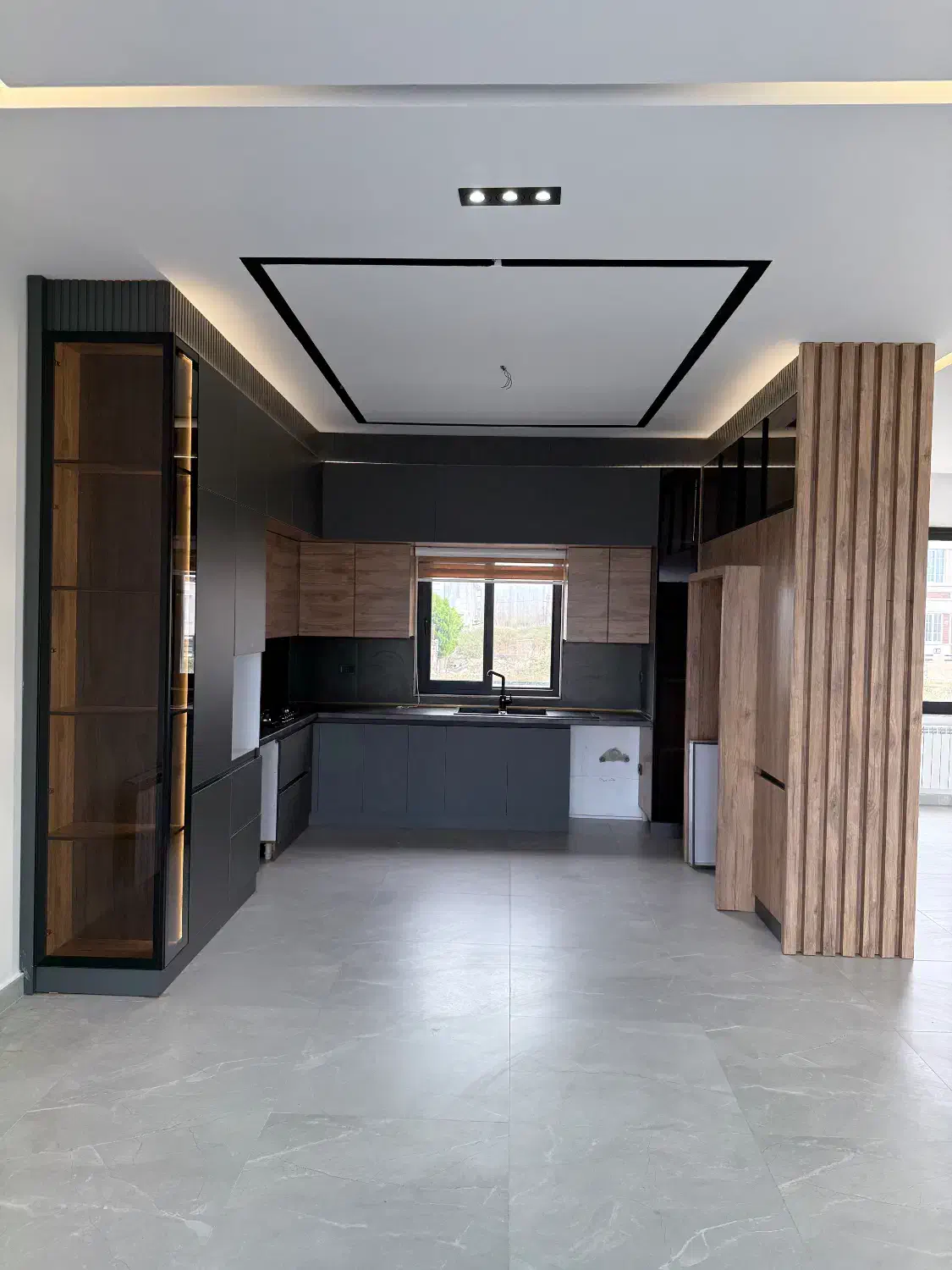 فروش ویلایی تریبلکس استخردار شهرکی