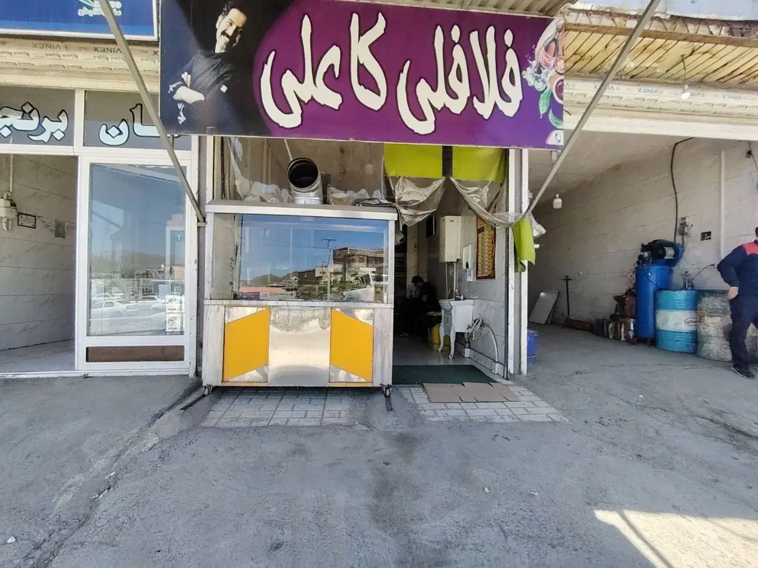 مغازه ۳۶متری نرسیده به پل قشلاق پاین تر از ترمینال