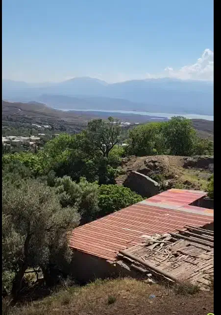 700 متر زمین سند مادر