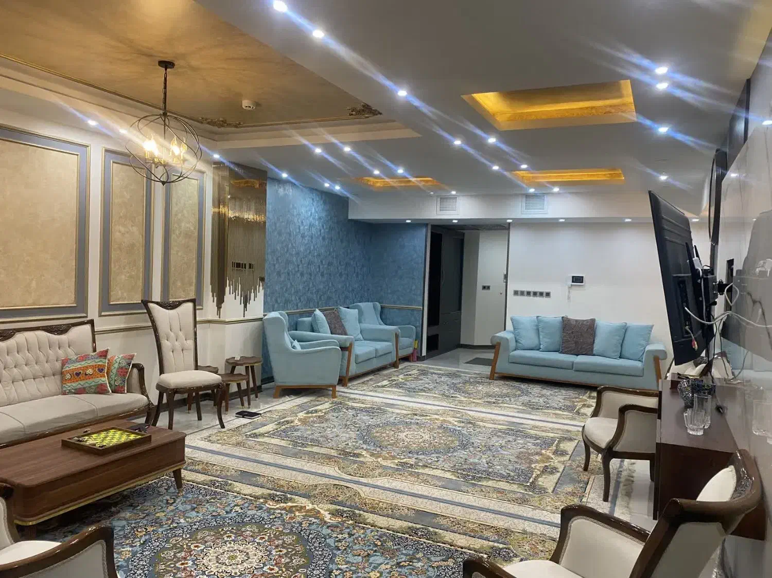 آپارتمان لوکس _۱۶۰ متری_۳ خواب
