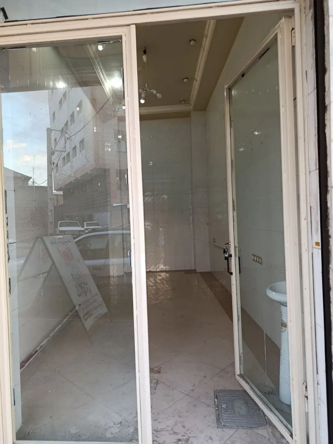 یک مغازه ۱۸متری واقع در خیابان بلاغلی