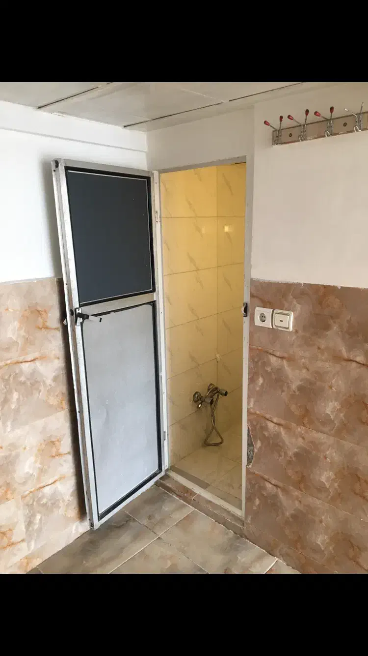 مغازه ۳۰‌متری