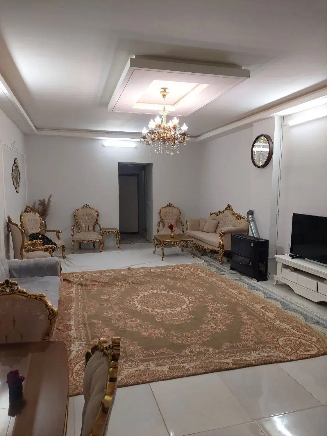 آپارتمان ۱۰۵متری شیک و تمیز شخصی ساز
