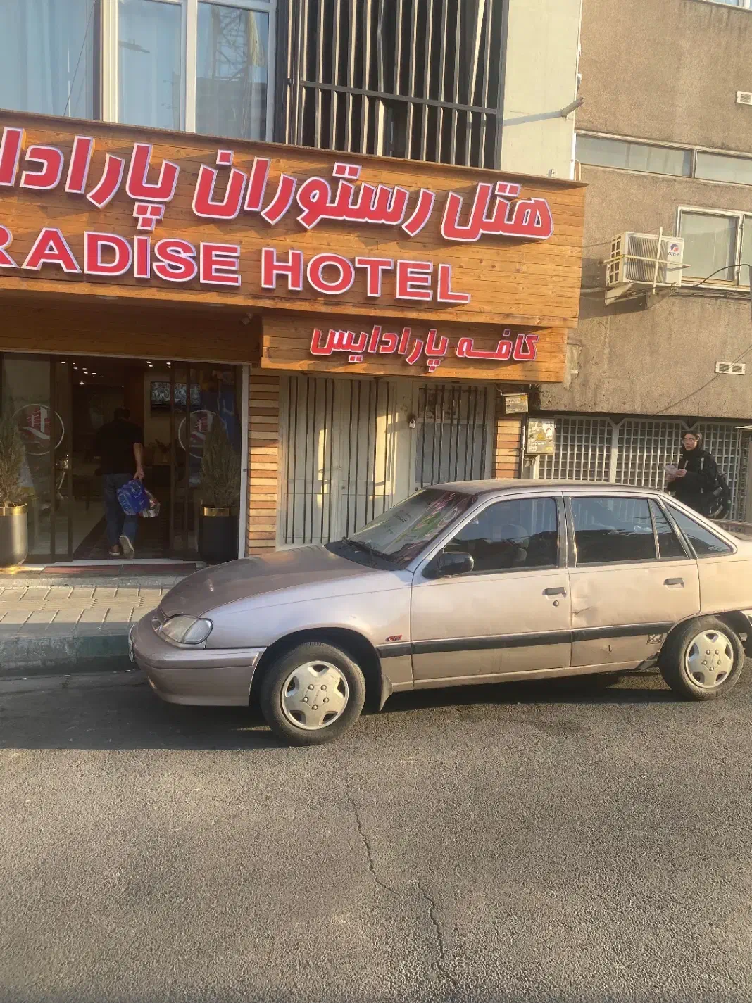 واحد ۱۰۰متر سند اداری در بهترین لوکیشن