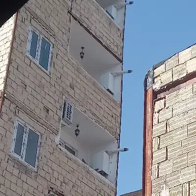 همخونه آقا هستم