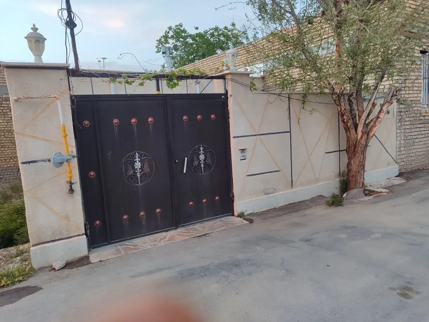 خانه ویلایی زمین 120متر80متربنا شمالی