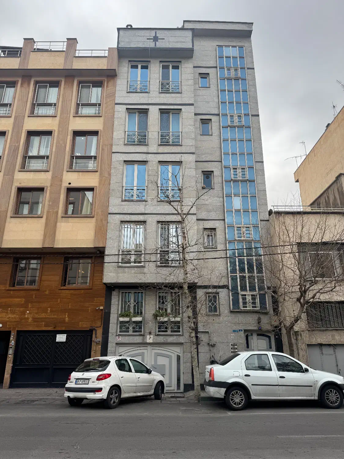 مستغلات و تجاری بر سمنگان