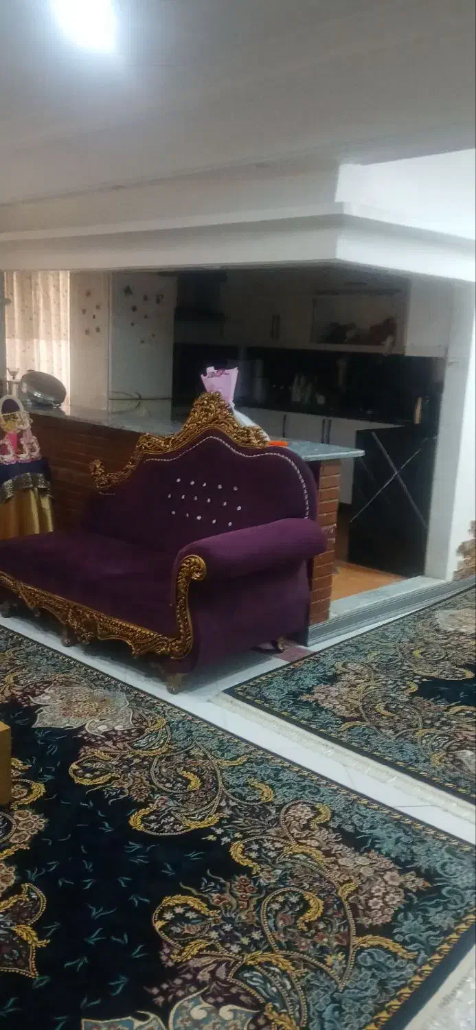 واحد فروشی ۹۰ متری