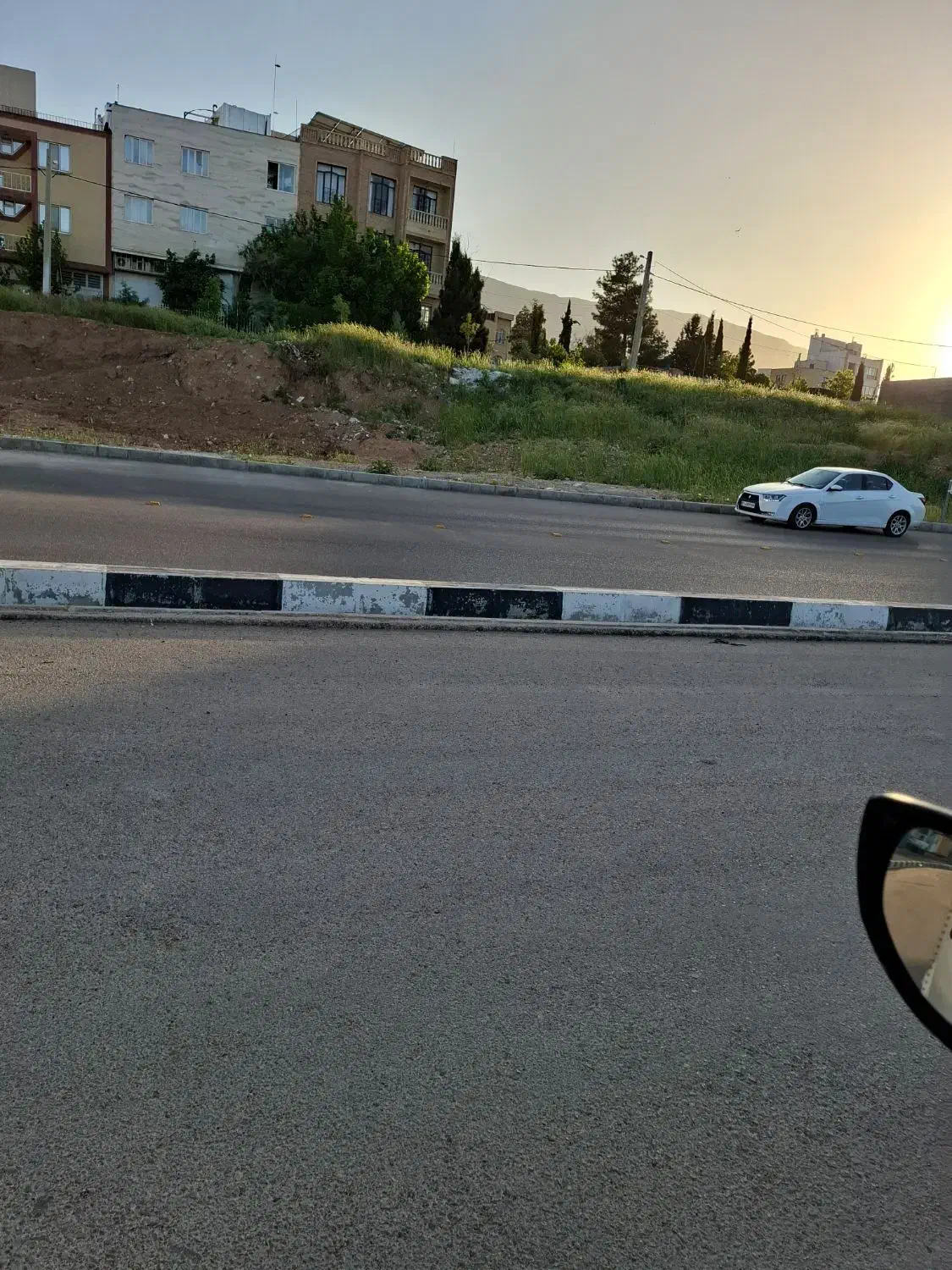 زمین فروشی