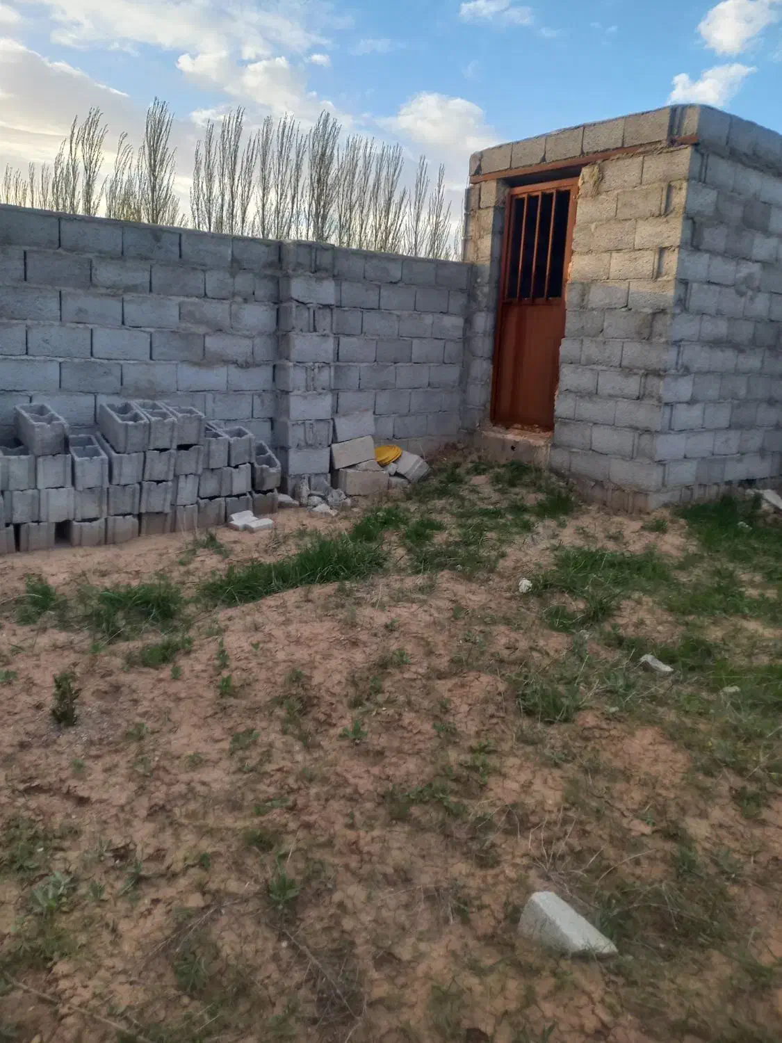 باغ ۵۰۰متر در اسپیران